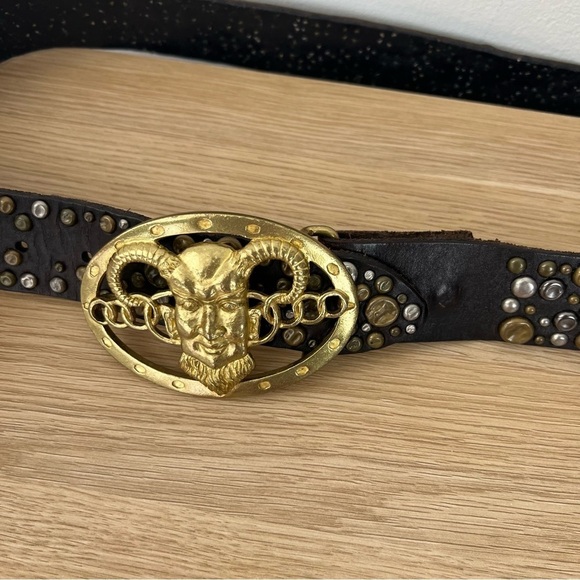 Vintage Lucky Brand Studded Buckle Pendantnt Aries Star Sign Leather Belt Vintage Lucky Brand Studded Buckle Pendantnt Aries Star Sign  main image 4